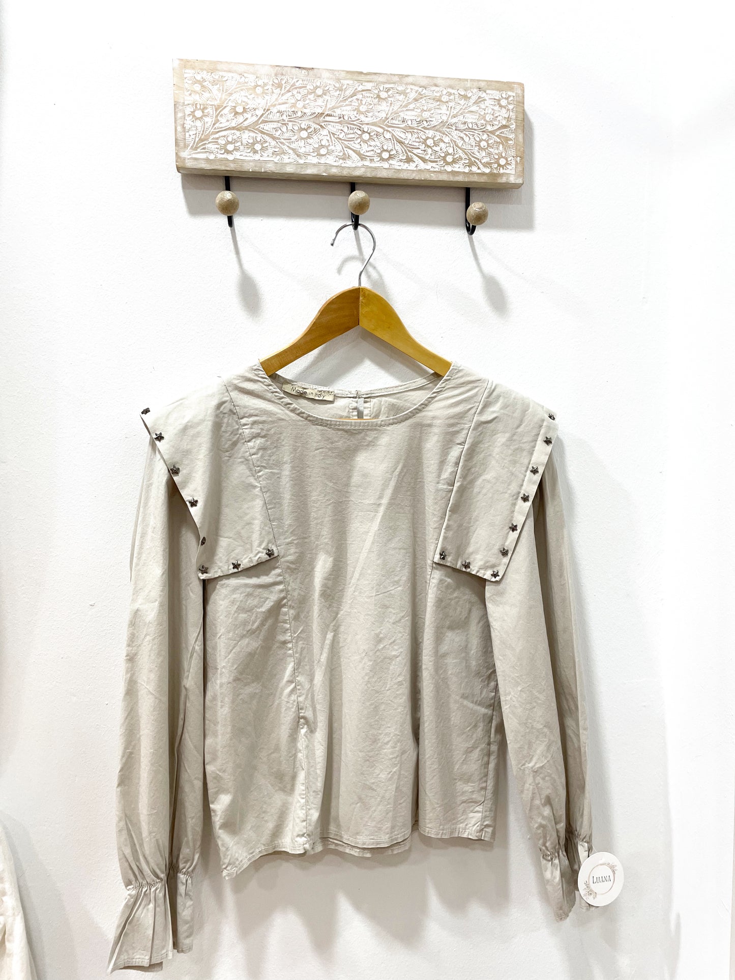 Blusa tachuelas estrellas (+colores)