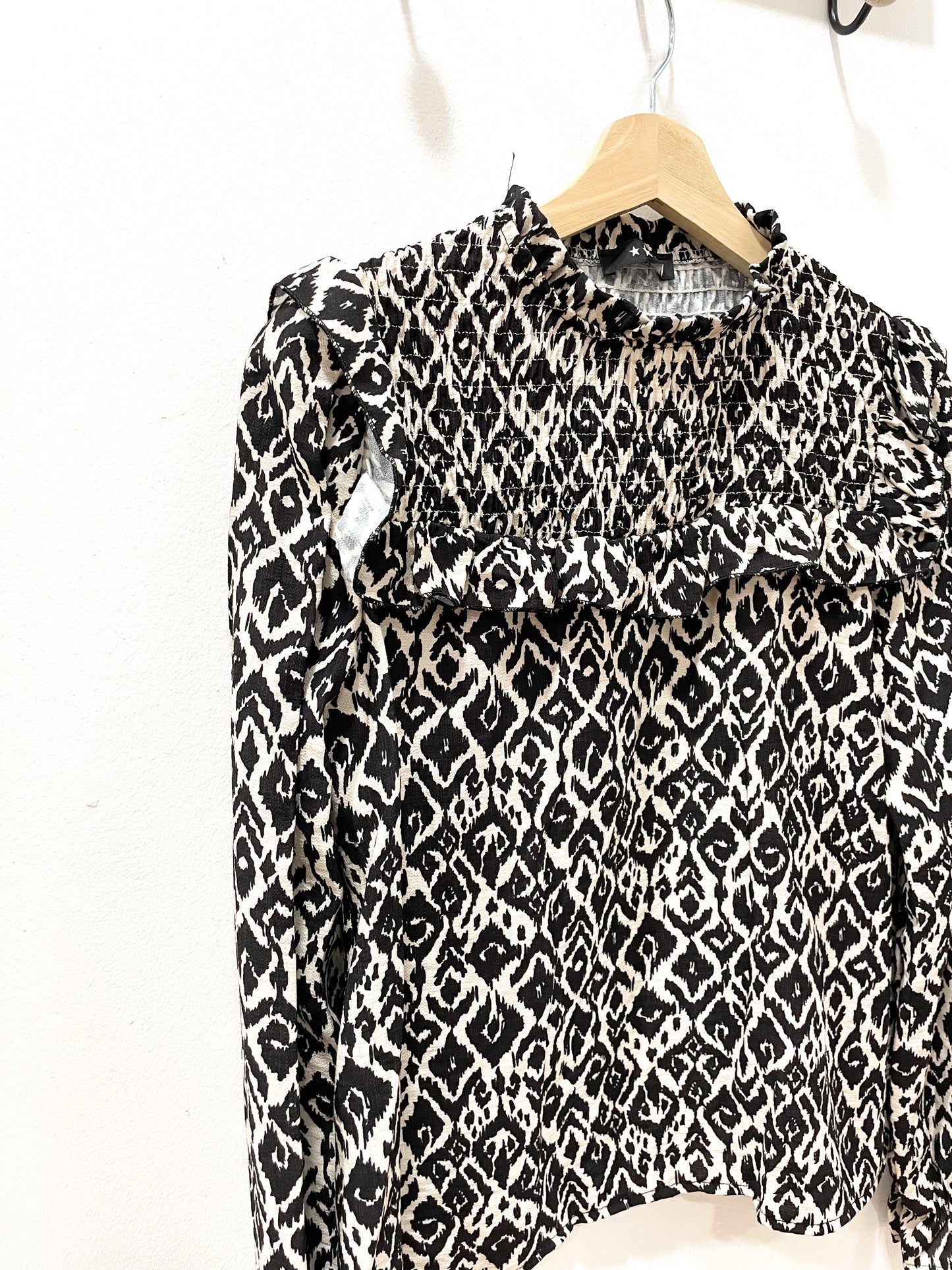 Blusa estampada negro