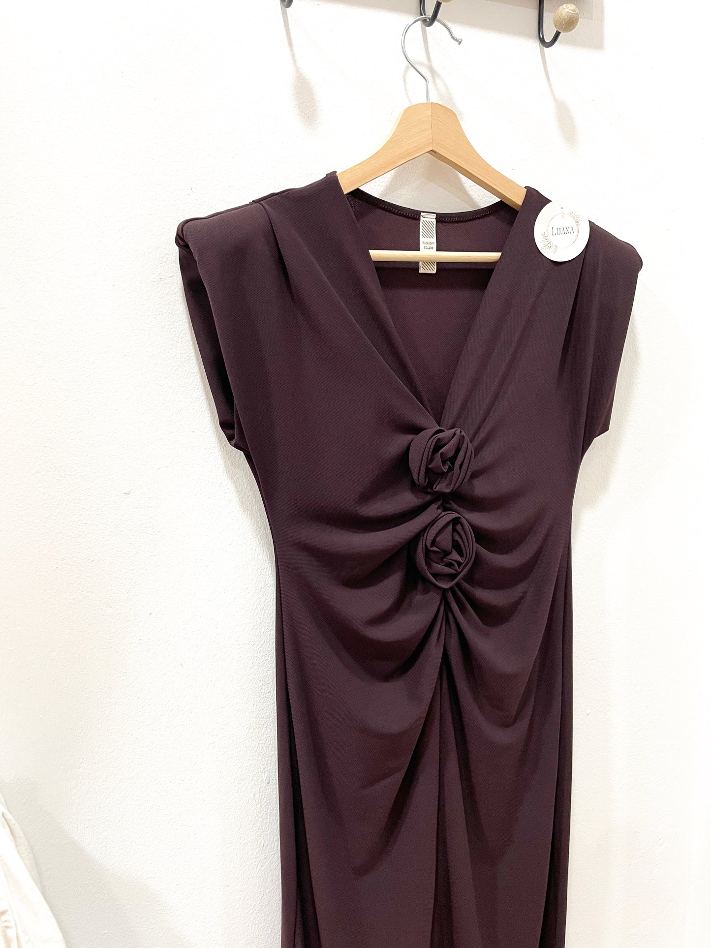 Vestido rosas burdeos