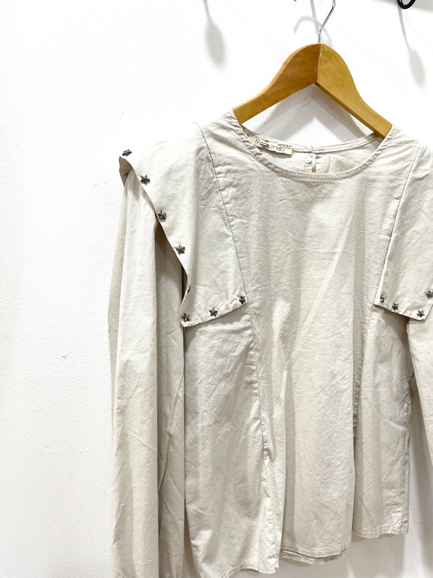 Blusa tachuelas estrellas (+colores)