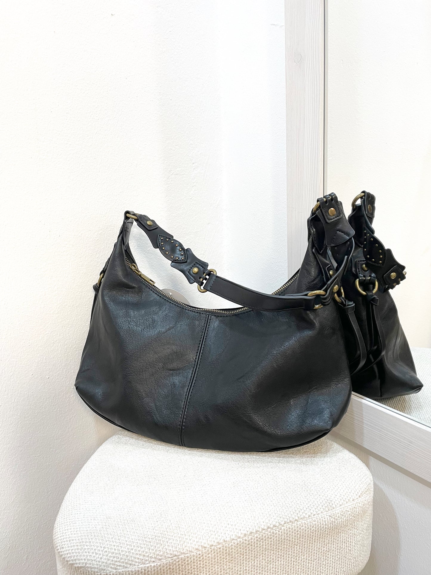 Bolso negro detalles