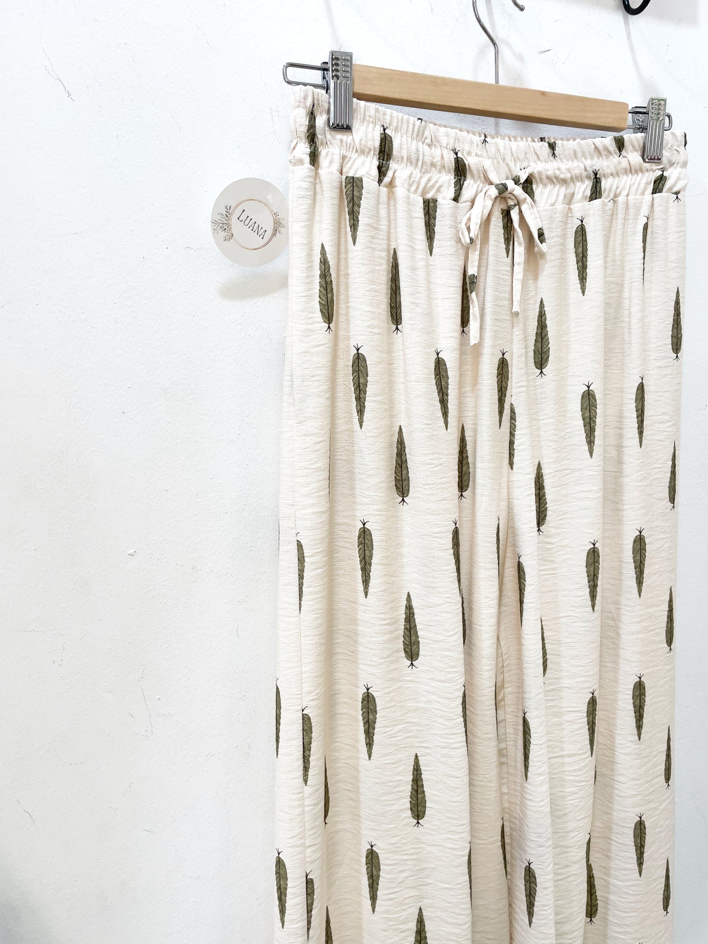 Pantalón plumas