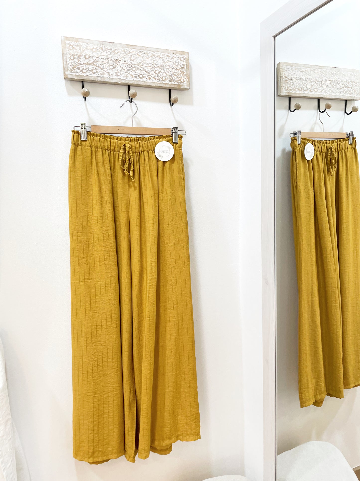 Pantalón fluido rayas