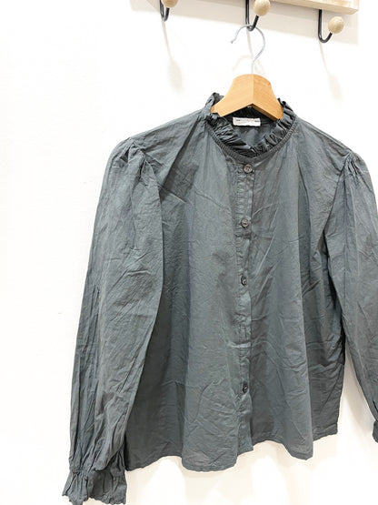 Blusa gris botones
