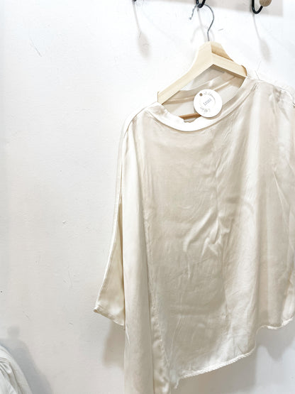 Blusa asimétrica (+ colores)