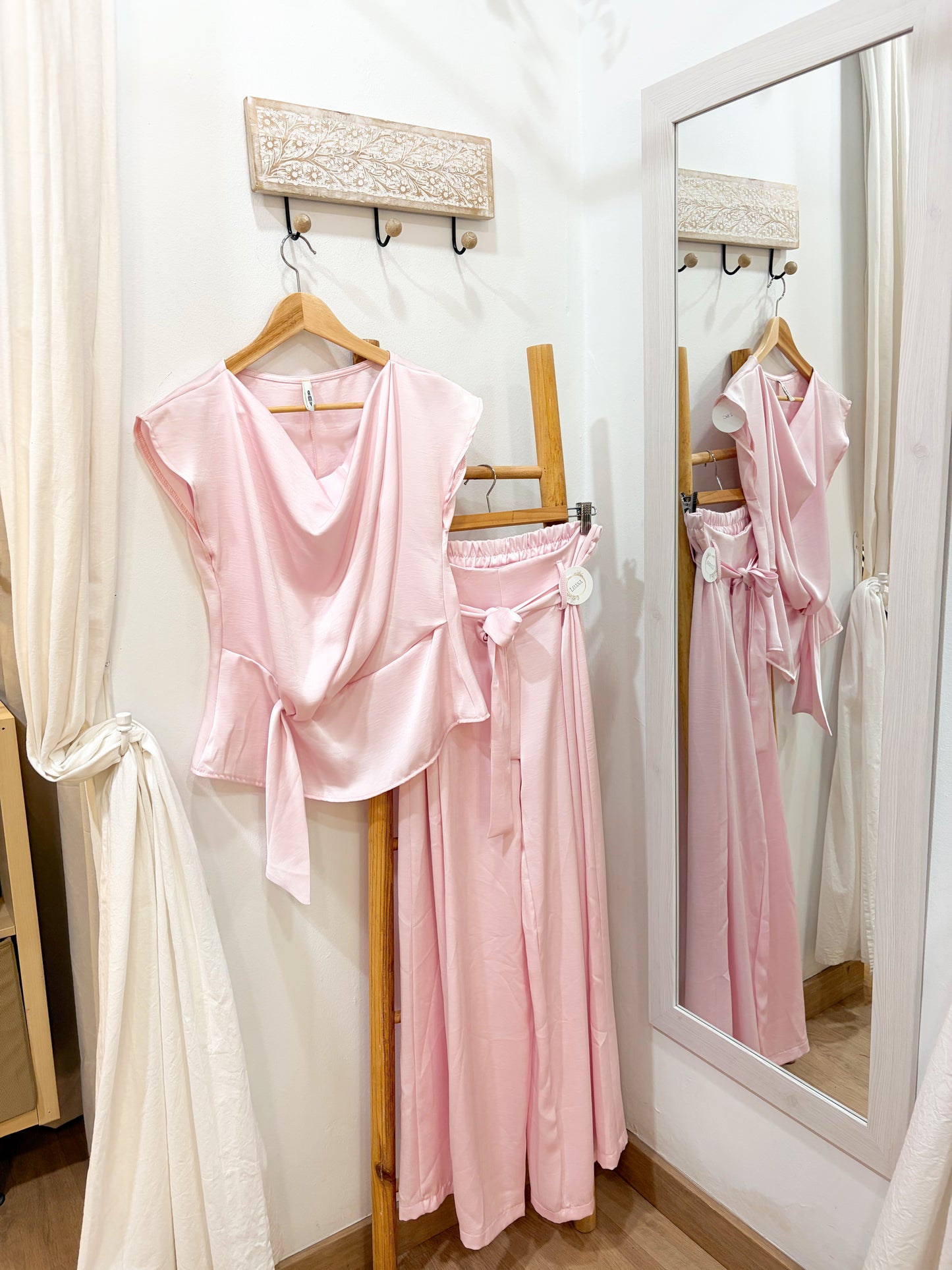 Blusa satinada rosa