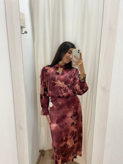 Falda satinada estampado burdeos