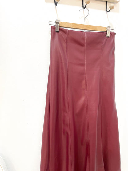 Falda polipiel burdeos