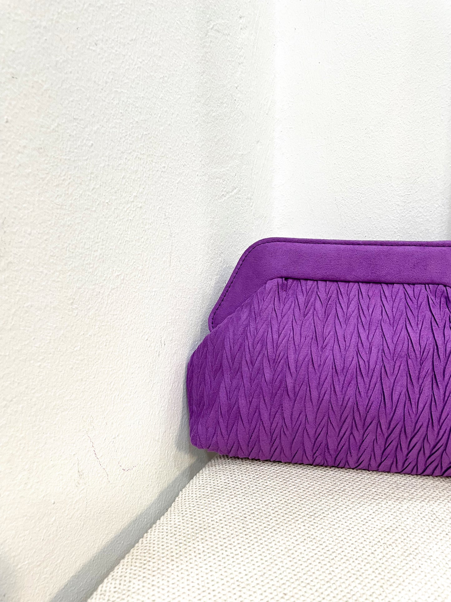 Cartera morada textura