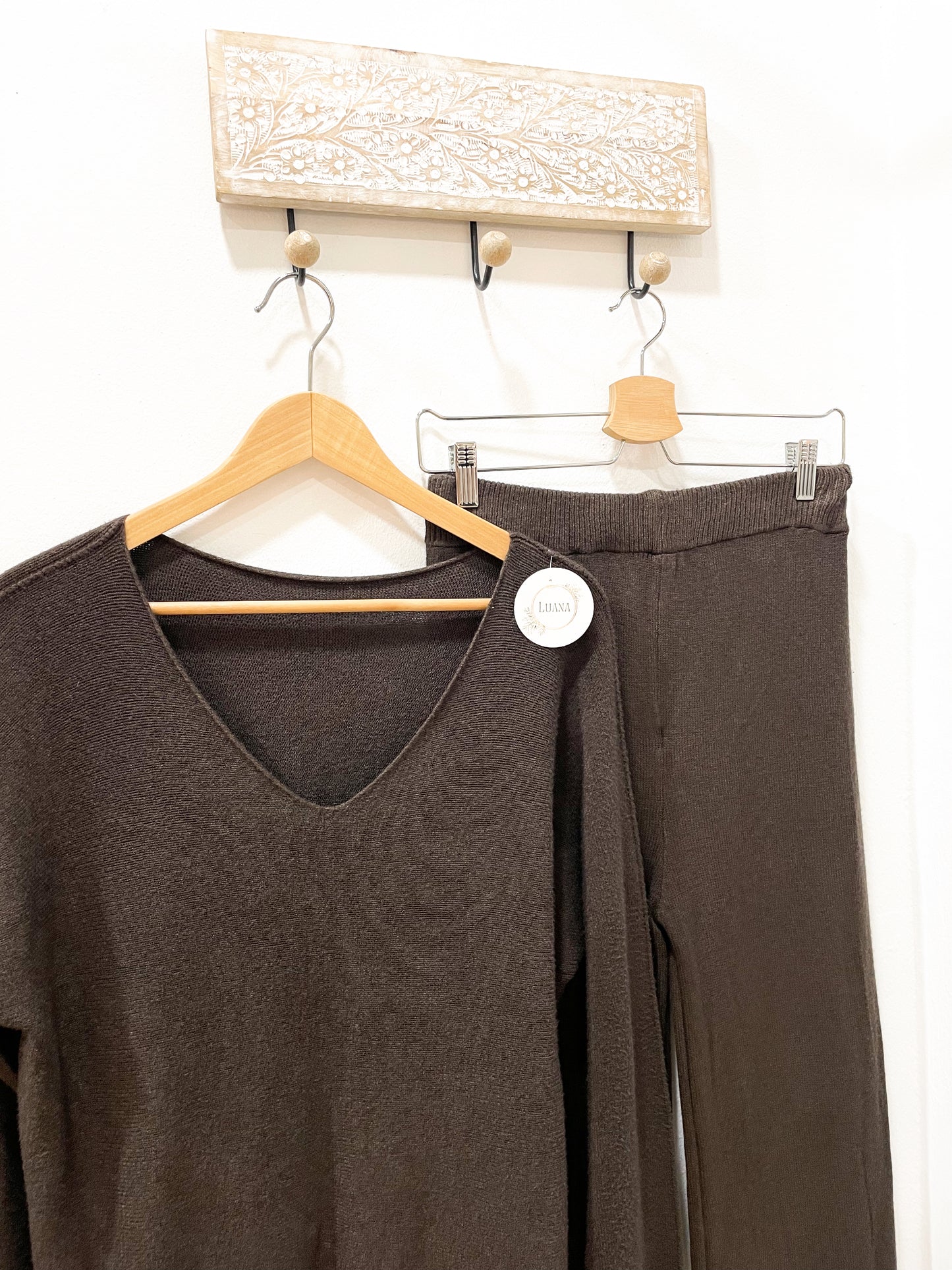 Conjunto punto marrón