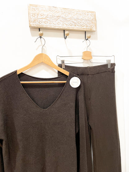 Conjunto punto marrón