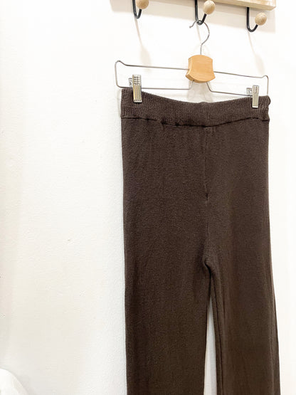 Conjunto punto marrón