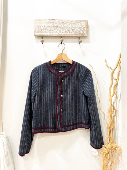 Chaqueta línea burdeos