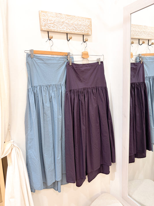 Falda larga con frunces