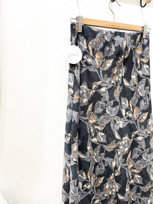 Falda estampada gris gasa