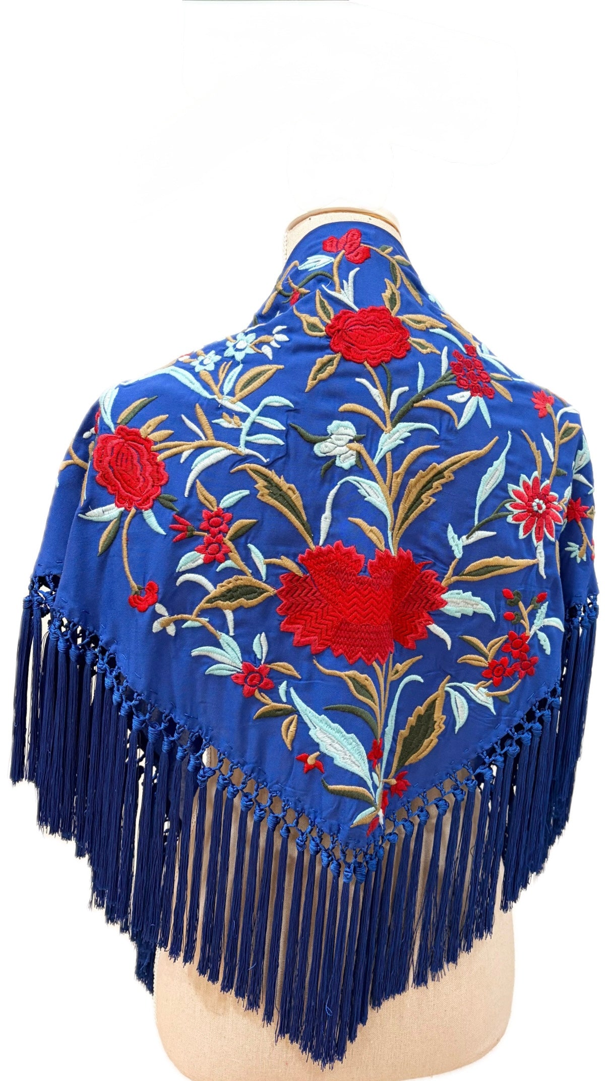 Mantón bordado 18