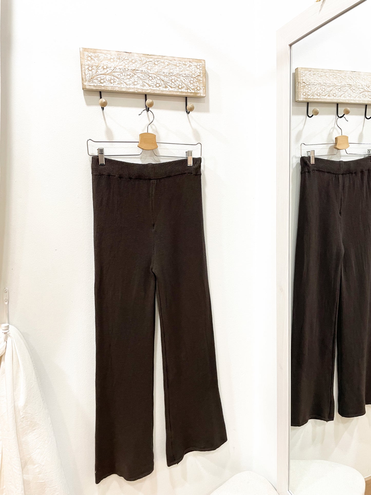 Conjunto punto marrón