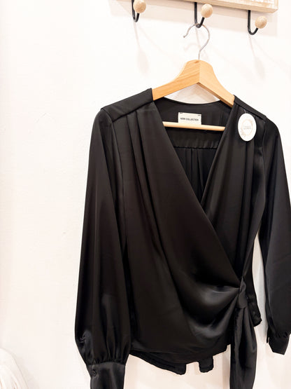 Pantalón satinado plisado