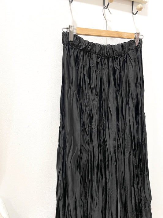 Falda negra textura