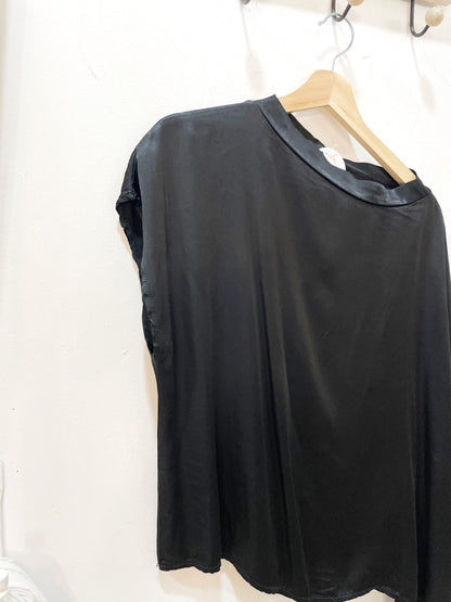 Blusa asimétrica (+ colores)